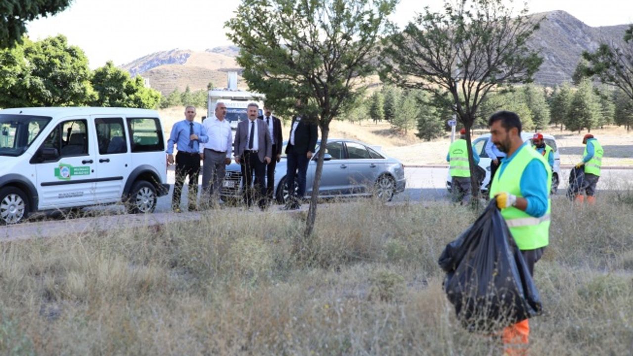 Melikgazi’de 16 Semtte 27 Pazar Yeri Temizlendi