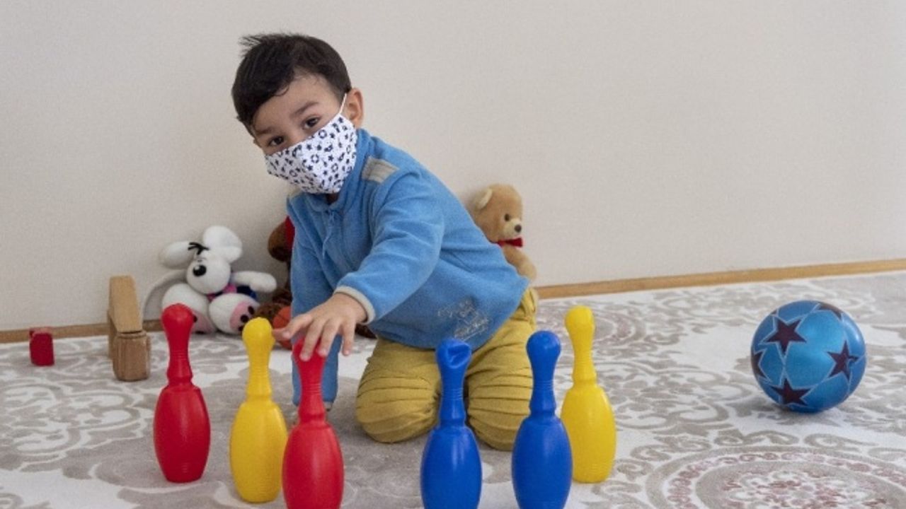 Büyükşehir belediyesi çocuklara 30 bini aşkın maske dağıttı