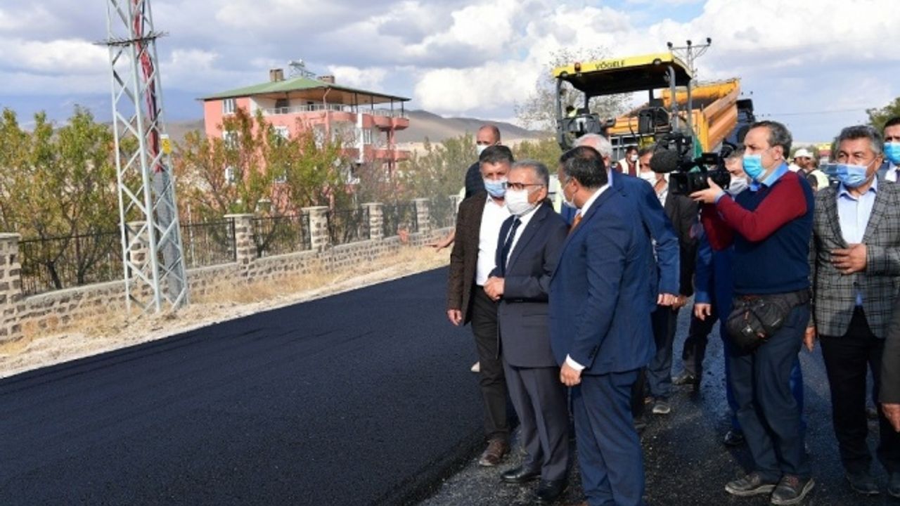 Büyükşehir’den ilçe yollarına 14 milyon TL’lik sıcak asfalt