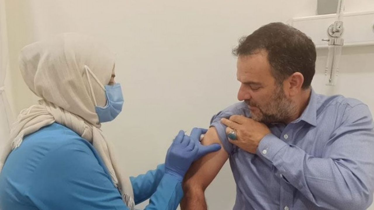 Çin aşısı yaptıran köşe yazarı Kemal Öztürk coronaya yakalandı!