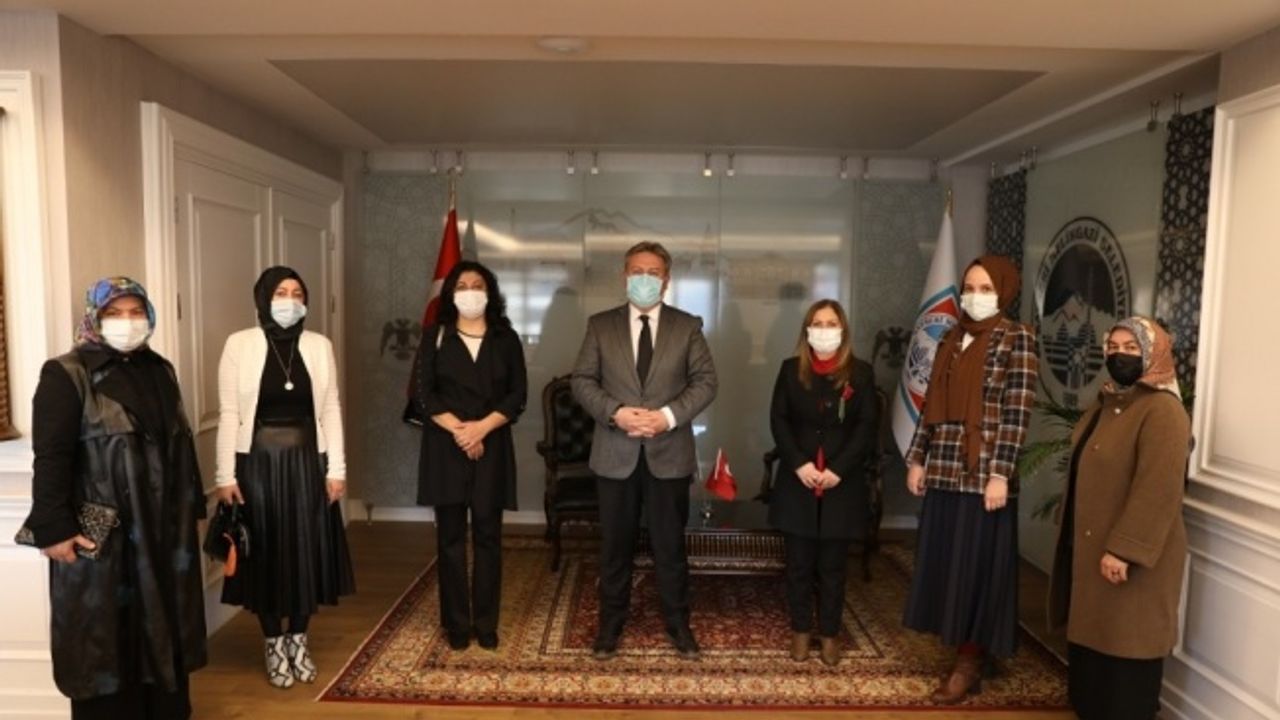 Kadın kollarından Başkan Palancıoğlu’na ziyaret