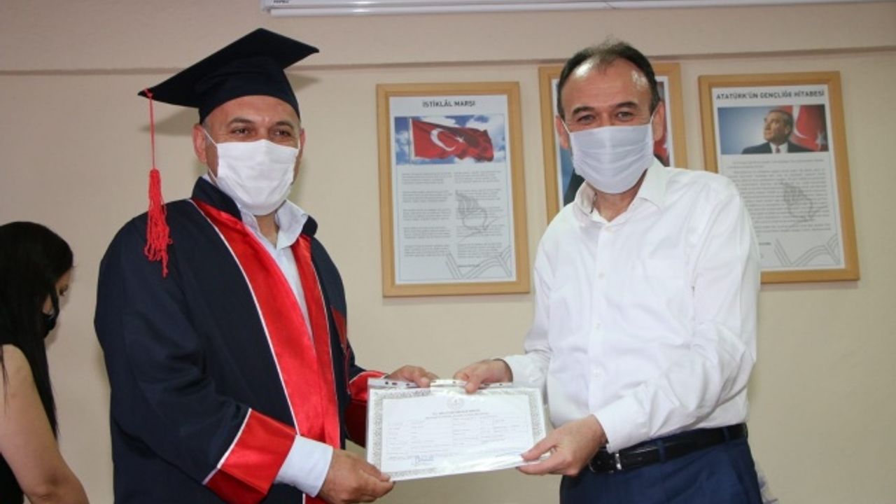 Türkiye’de ilk kez hem lise hem ustalık diploma töreni gerçekleştirildi