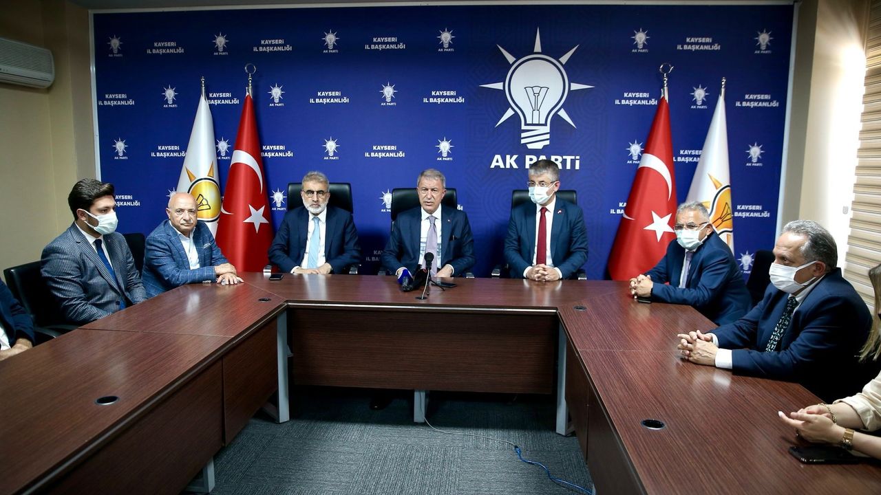Başkan Büyükkılıç, Bakan Akar ile birlikte Cumhurbaşkanı Erdoğan'ın bayramlaşma programına katıldı