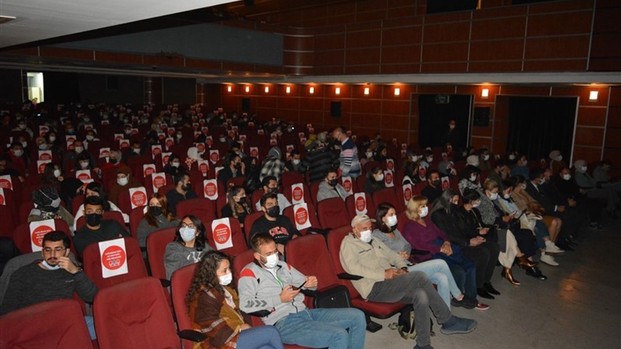 Kayseri Devlet Tiyatrosu sezonu açtı