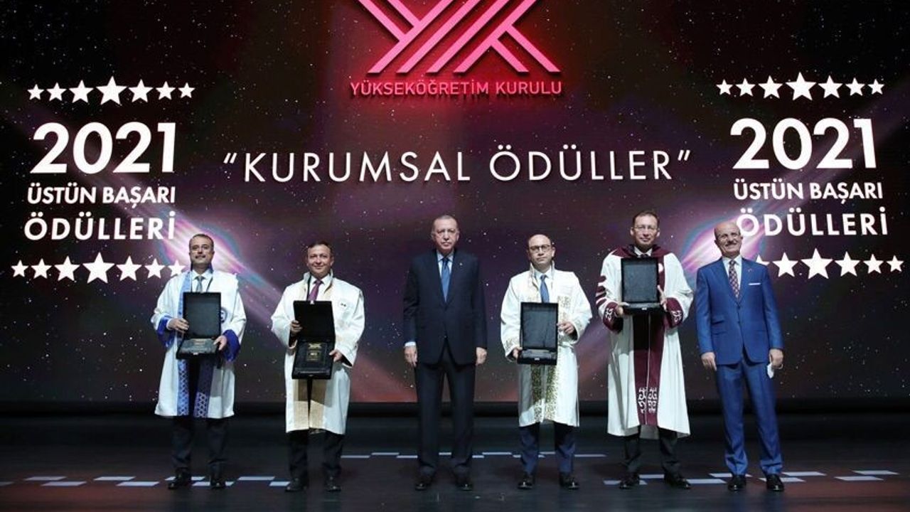 Erciyes Üniversitesi 'Topluma Hizmet Ödülü’ne layık görüldü!