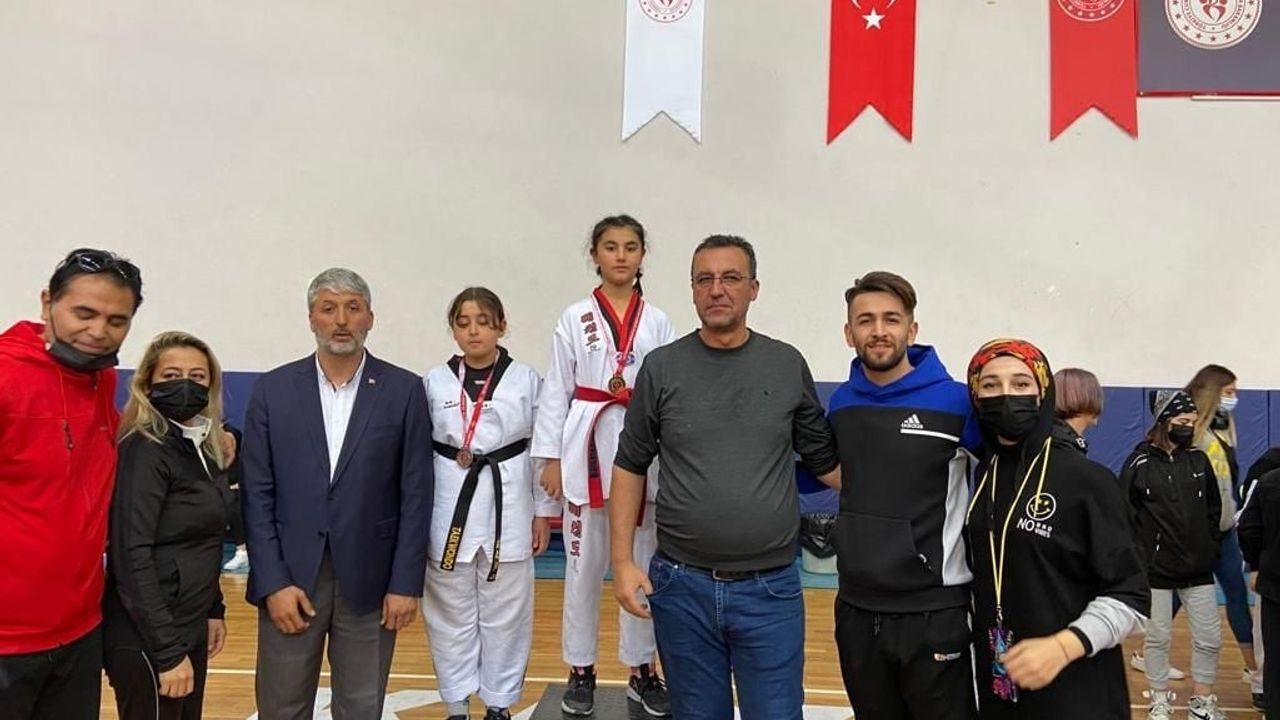 29 Ekim Cumhuriyet Kupası Taekwondo müsabakaları tamamlandı