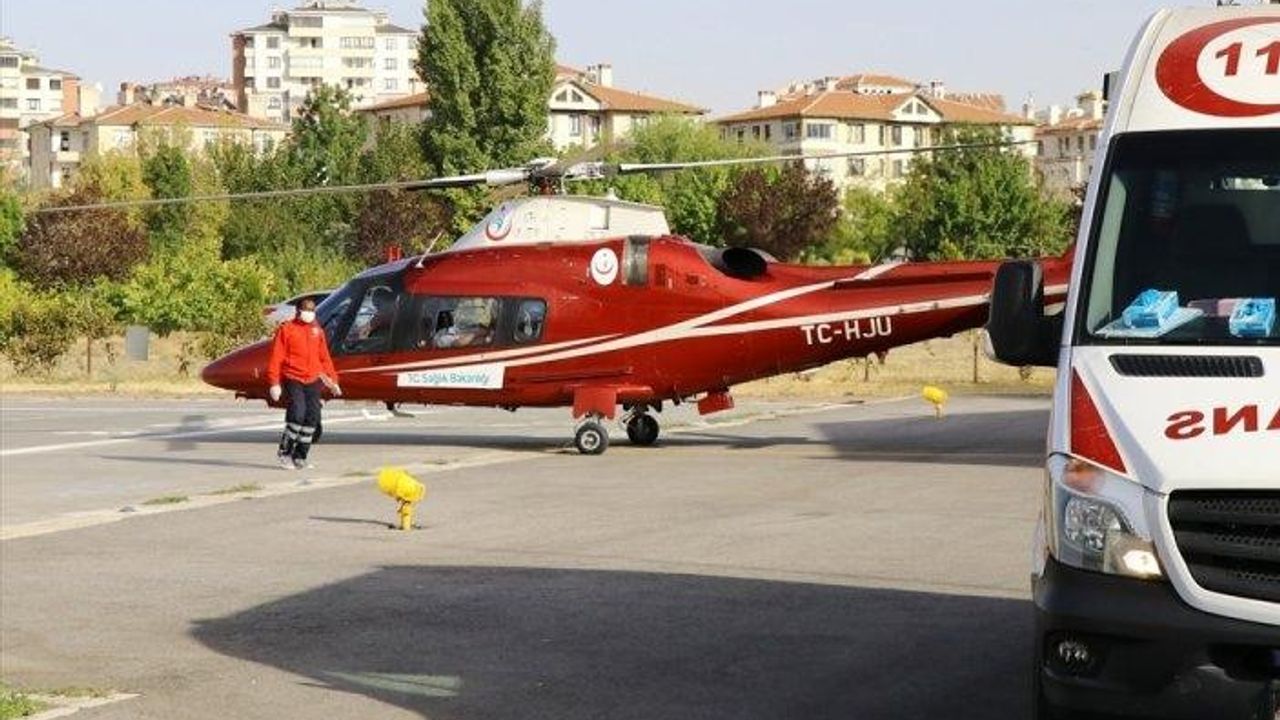 Kalp krizi geçiren vatandaşın yardımına hava ambulansı yetişti
