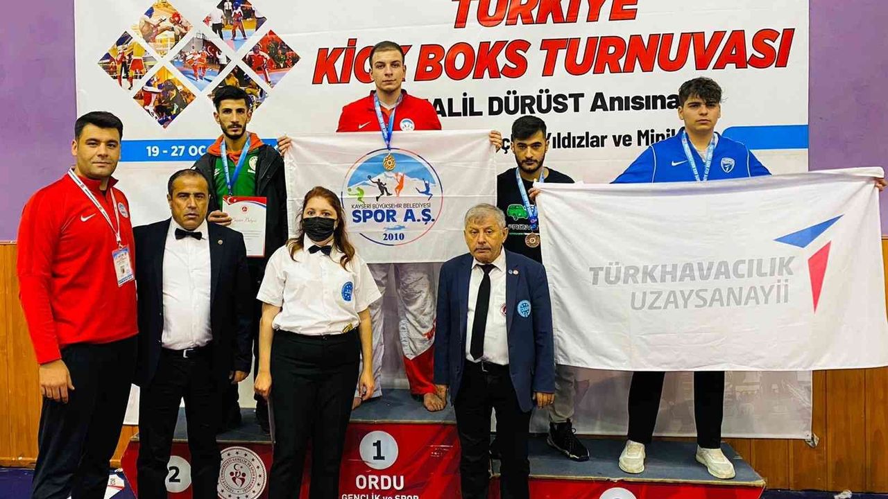 Kayseri Kick Boks’ta madalyalara ambargo koydu