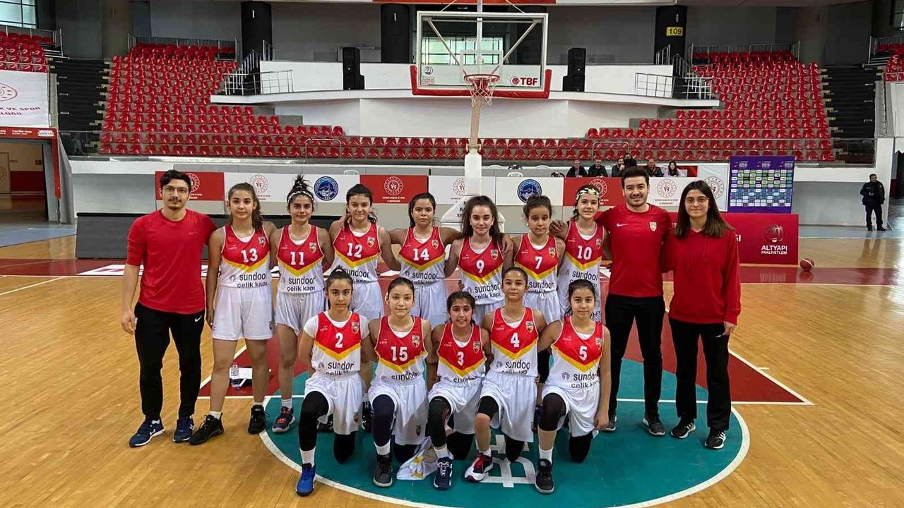 Basketbol U-14 Kızlar Bölge Şampiyonası başladı