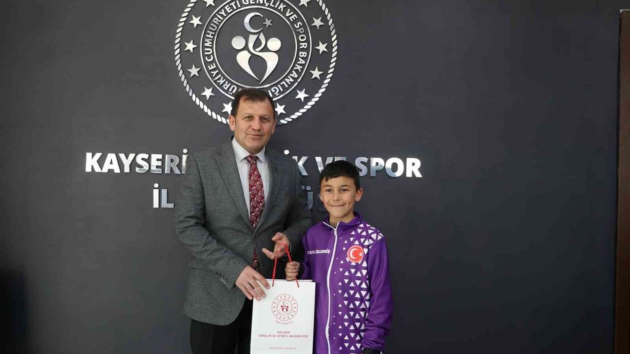 Ali İhsan Kabakcı şampiyonları ağırladı
