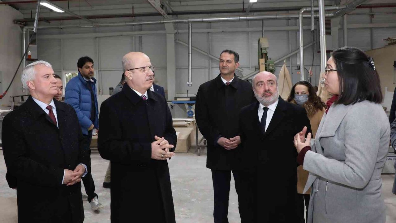 YÖK Başkanı Özvar, Kayseri Üniversitesi’ni Ziyaret Etti
