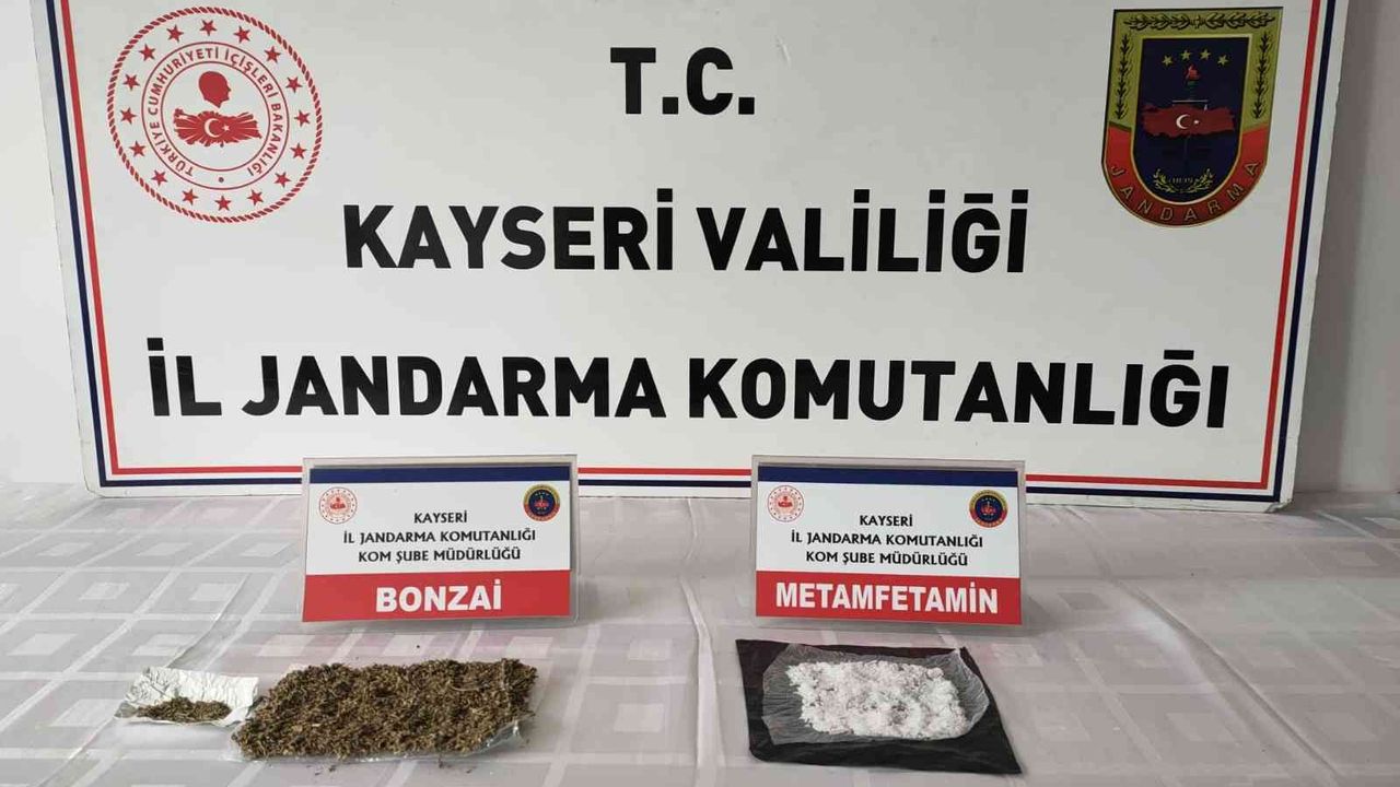 İstanbul’dan Kayseri’ye uyuşturucu taşıyan kurye yakalandı