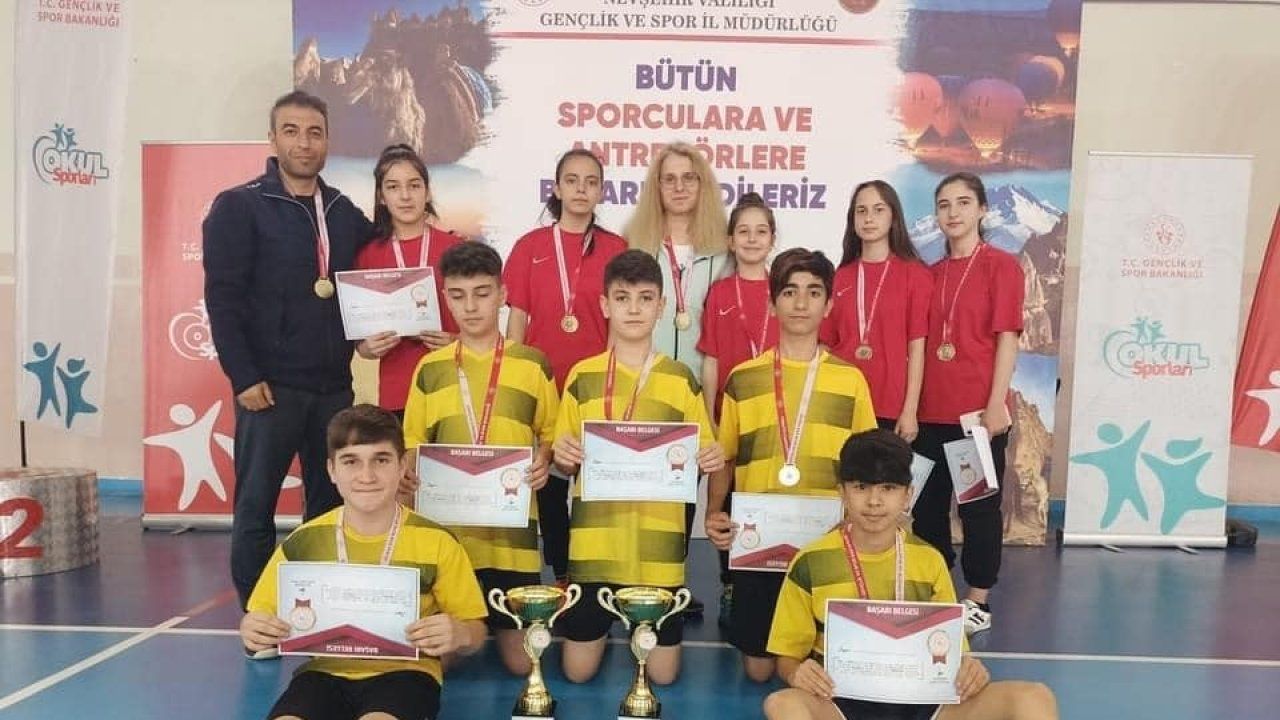 Kayseri Badminton takımları namağlup Türkiye Şampiyonası yolcusu