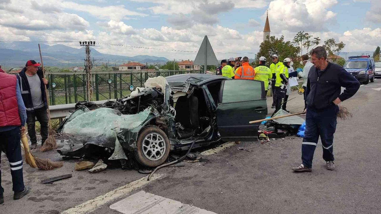 Kayseri’de dehşet kaza: 3 ölü, 2 ağır yaralı!