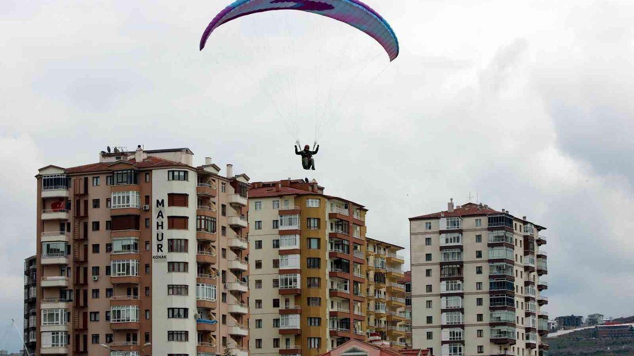 Türkiye Yamaç Paraşütü Hedef Şampiyonası başladı
