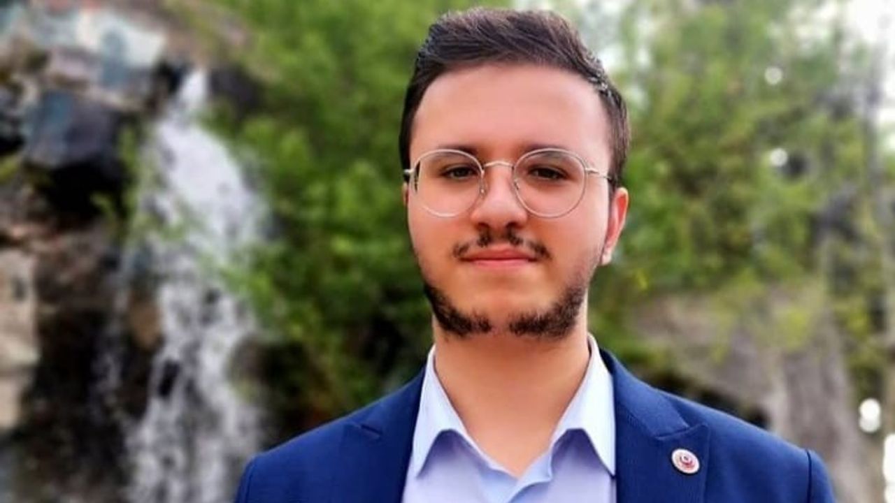 İYİ Partili Hasan Mert Çakmak: "Gençler iletişim çağında teknolojiye erişemiyor"