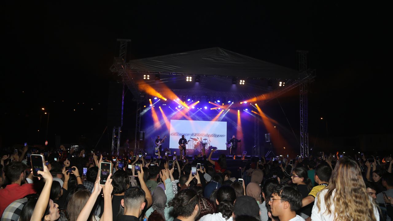 Büyükşehir'den 'Unutulmaz' Üniversite Gençlik Spor Festivali