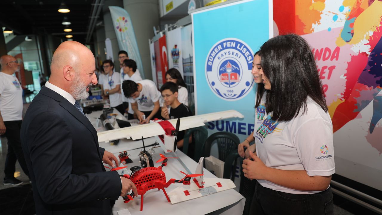 Sınır tanımayan teknoloji festivali ‘Kocafest’te gençlerin hayalleri gerçekleşiyor