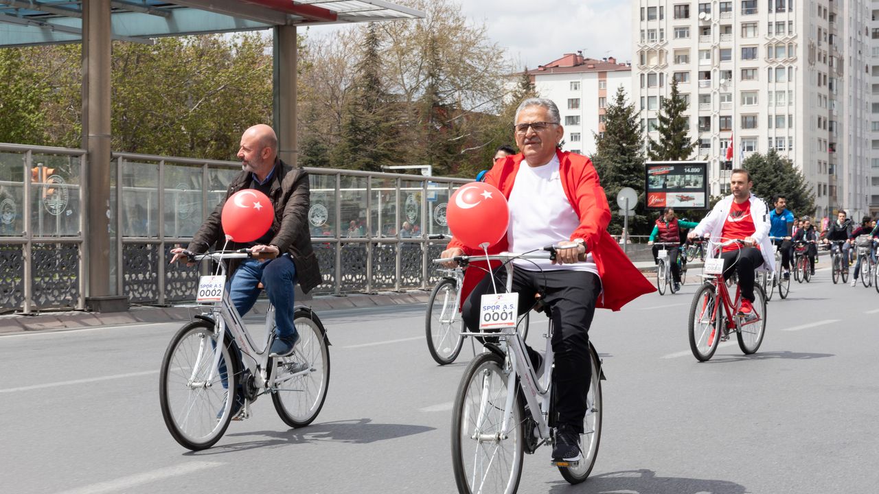 Kayseri Büyükşehir, Bisiklet Kullanımı Teşvikinde Türkiye'ye Örnek Oluyor