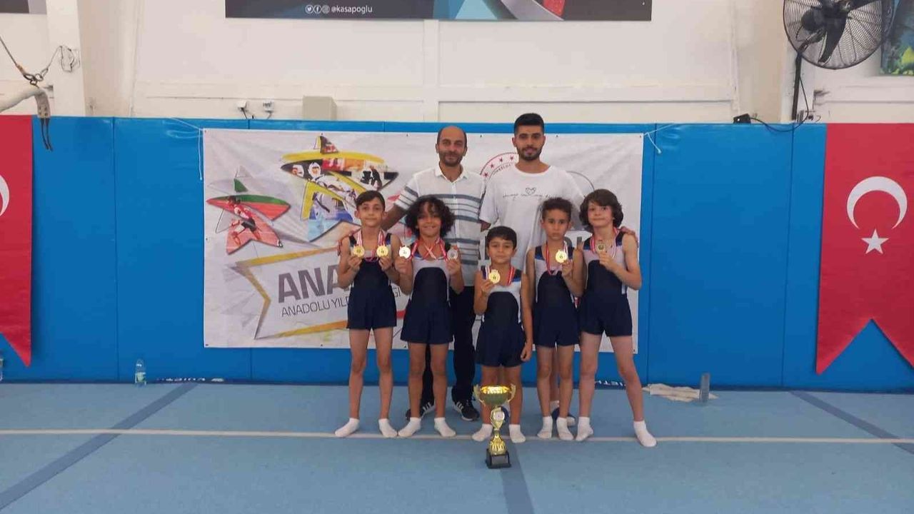 Kayseri ANALİG Jimnastik Takımı Türkiye şampiyonu oldu