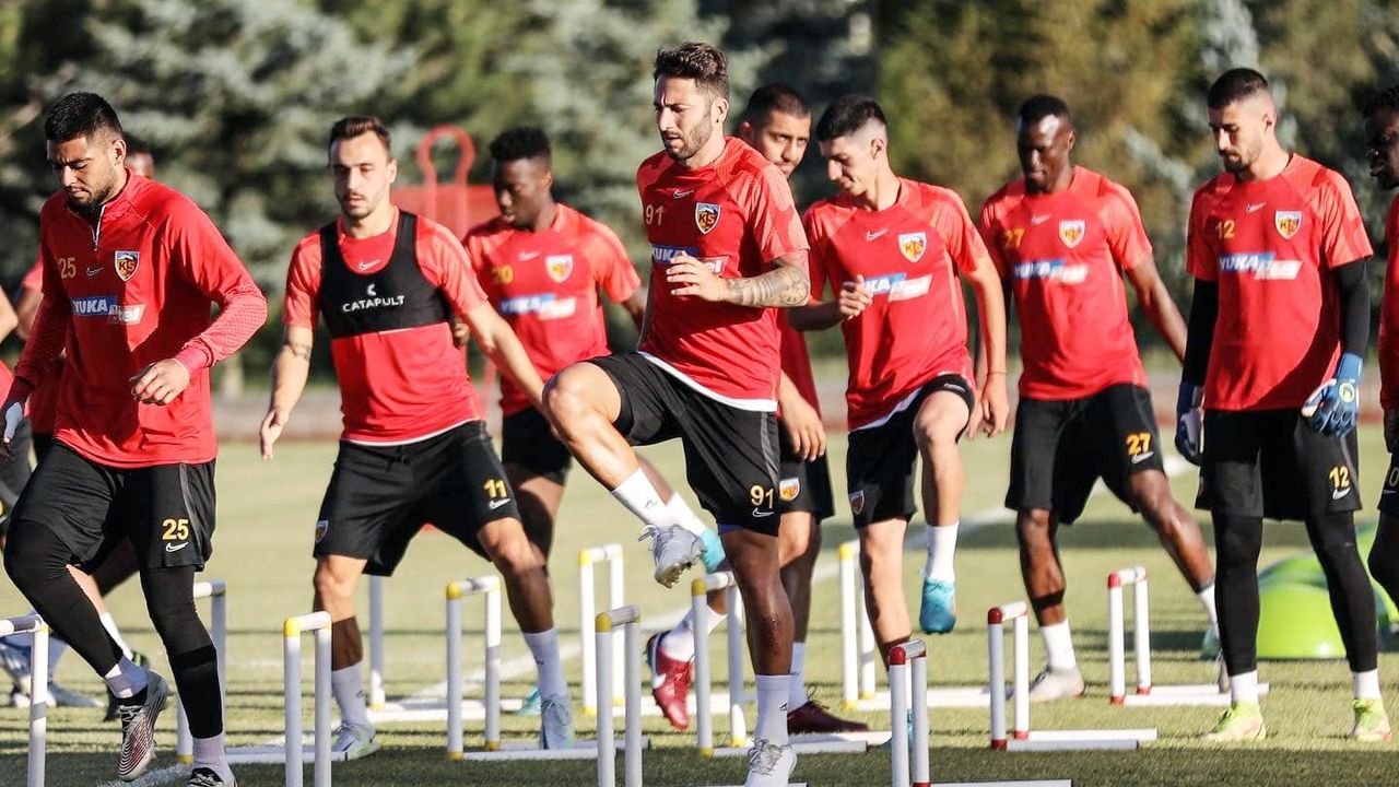 Kayserispor’da futbolcuların lisansı çıktı