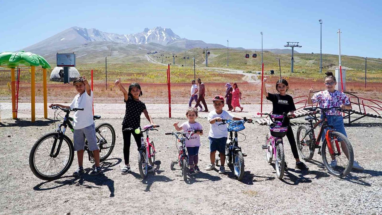 Erciyes bisiklet ve aktivite parkı hizmete açıldı