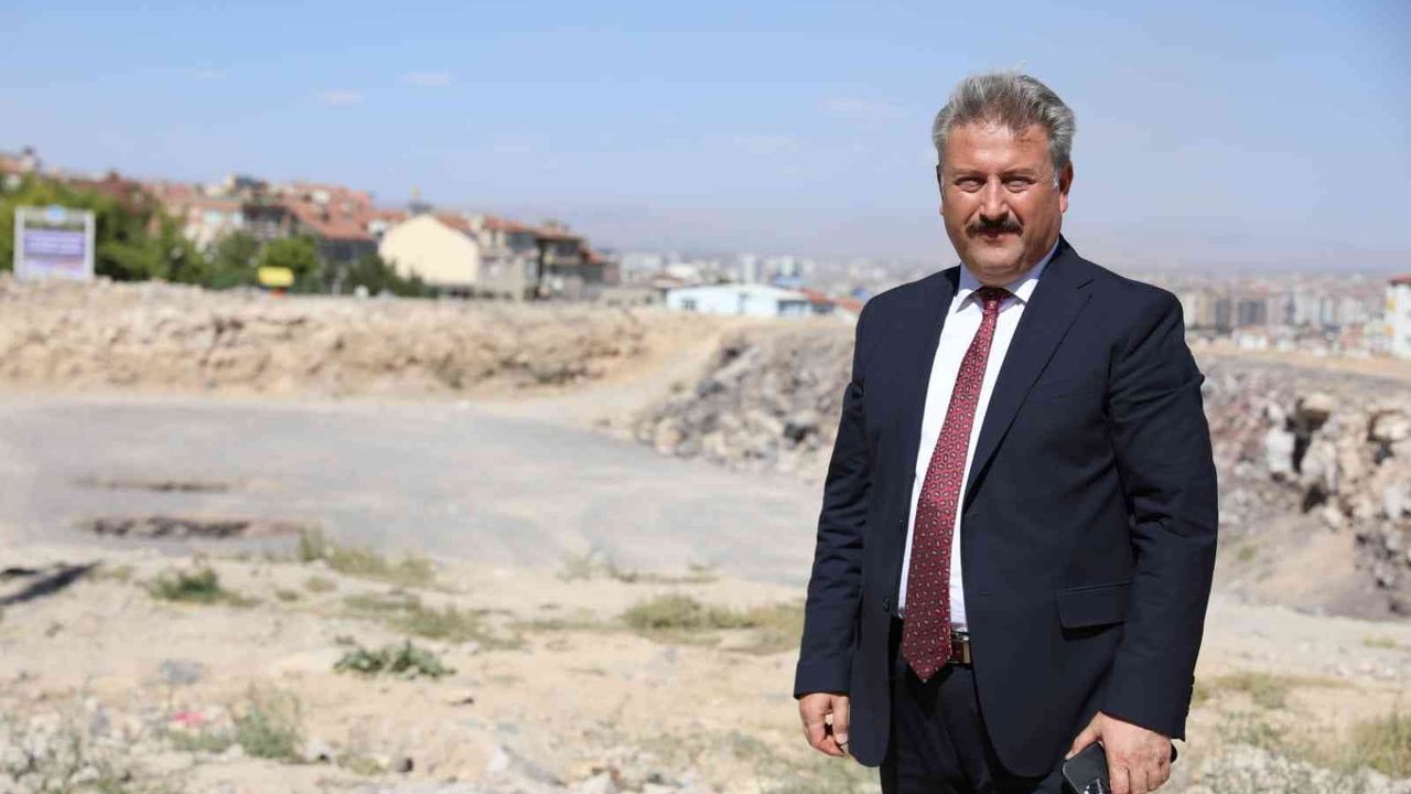 Başkan Dr. Mustafa Palancıoğlu: "Eğitime yapılan yatırımları kendimize vazife kabul ediyoruz”