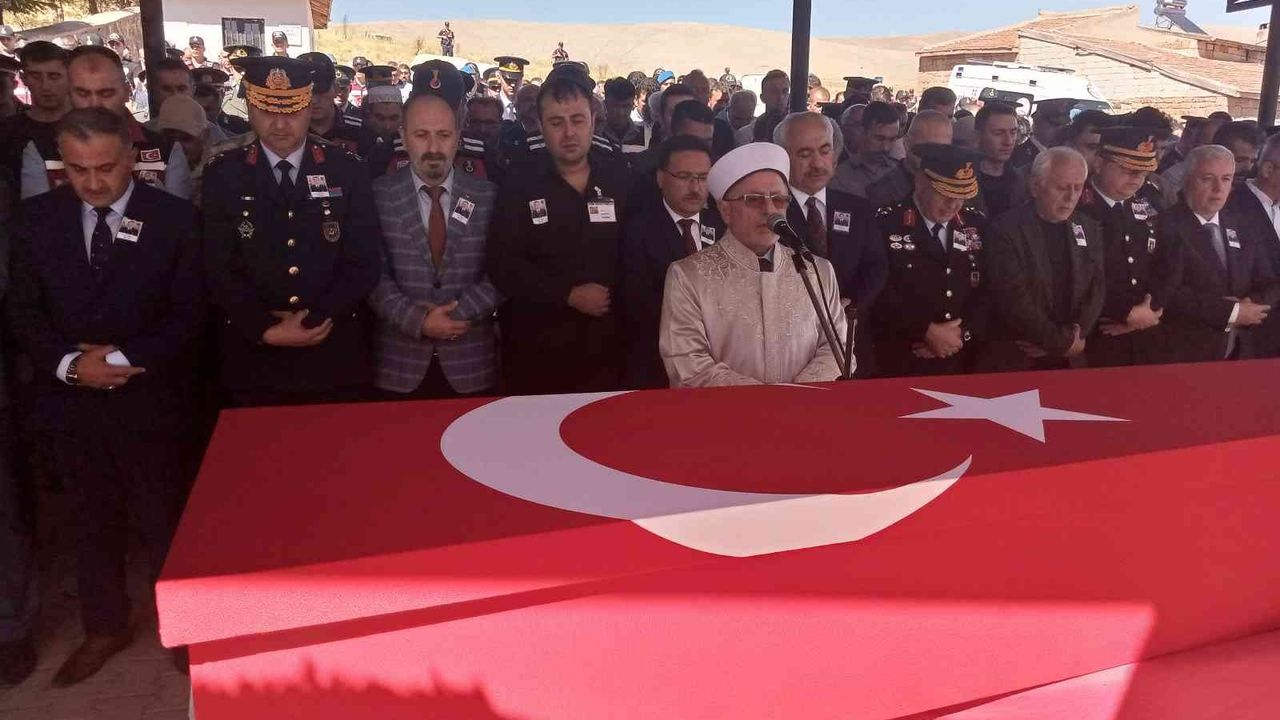 Şehit Uzman Çavuş Osman Özsoy son yolculuğuna uğurlandı