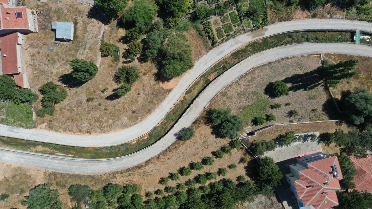 Başkan Büyükkılıç’tan kırsala 1 milyon metrekare kilit beton parke