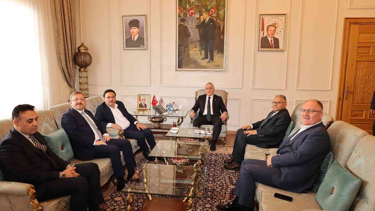 Başkan Büyükkılıç, Sivas’ta Oran Yönetim Kurulu Toplantısı’na katıldı