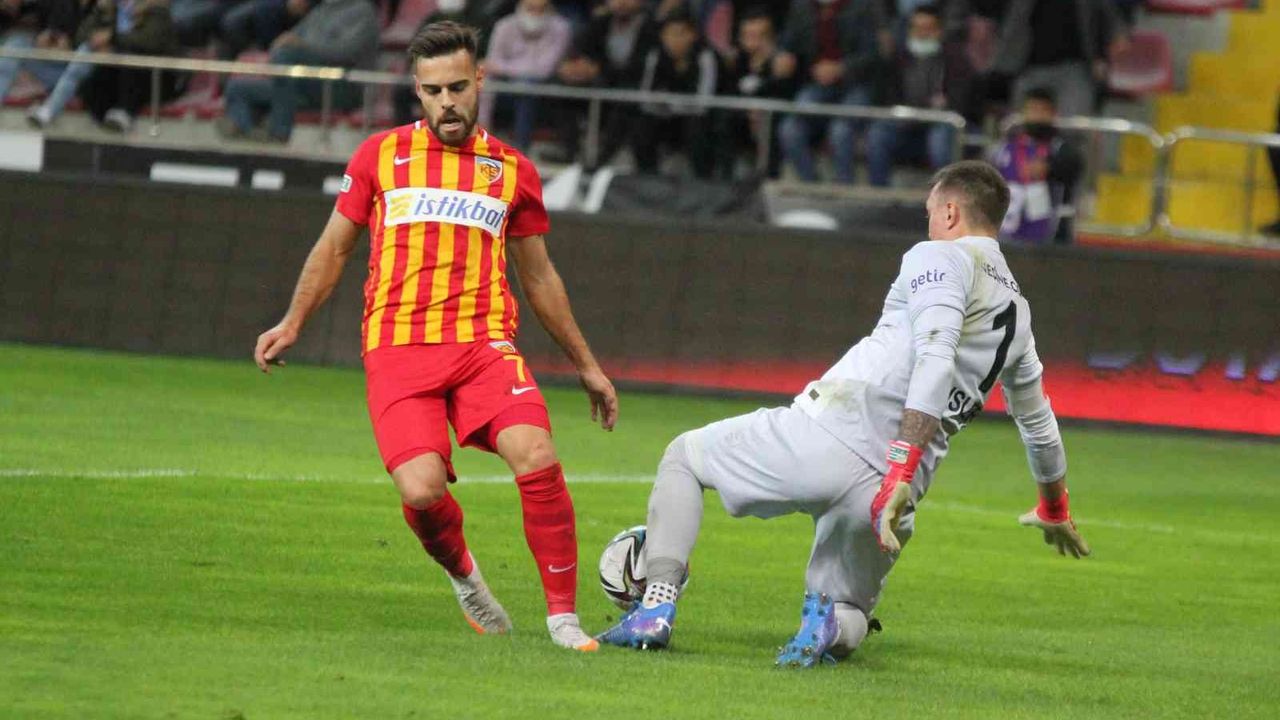Kayserispor ile Galatasaray 43. randevuda