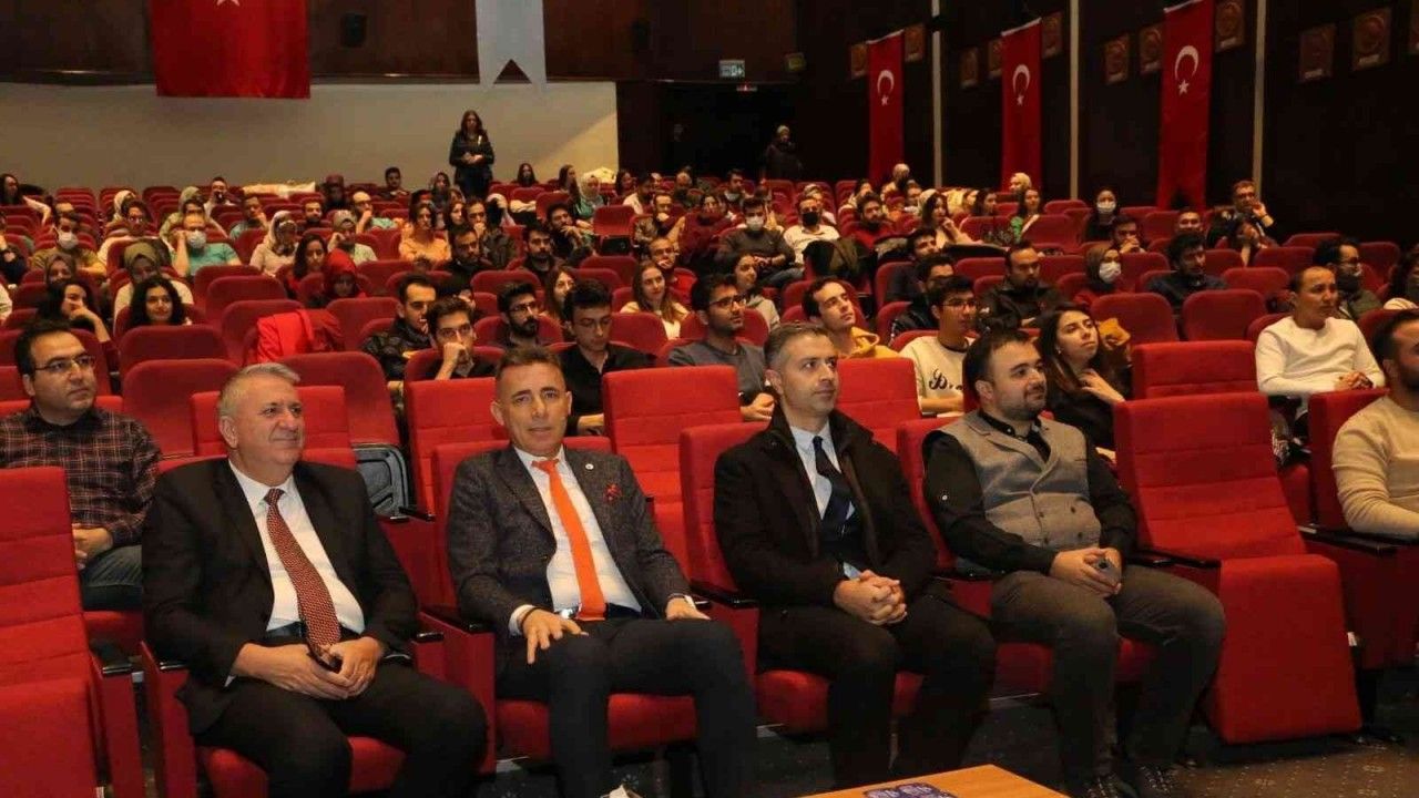 Erciyes Üniversitesi'nde konferans düzenlendi