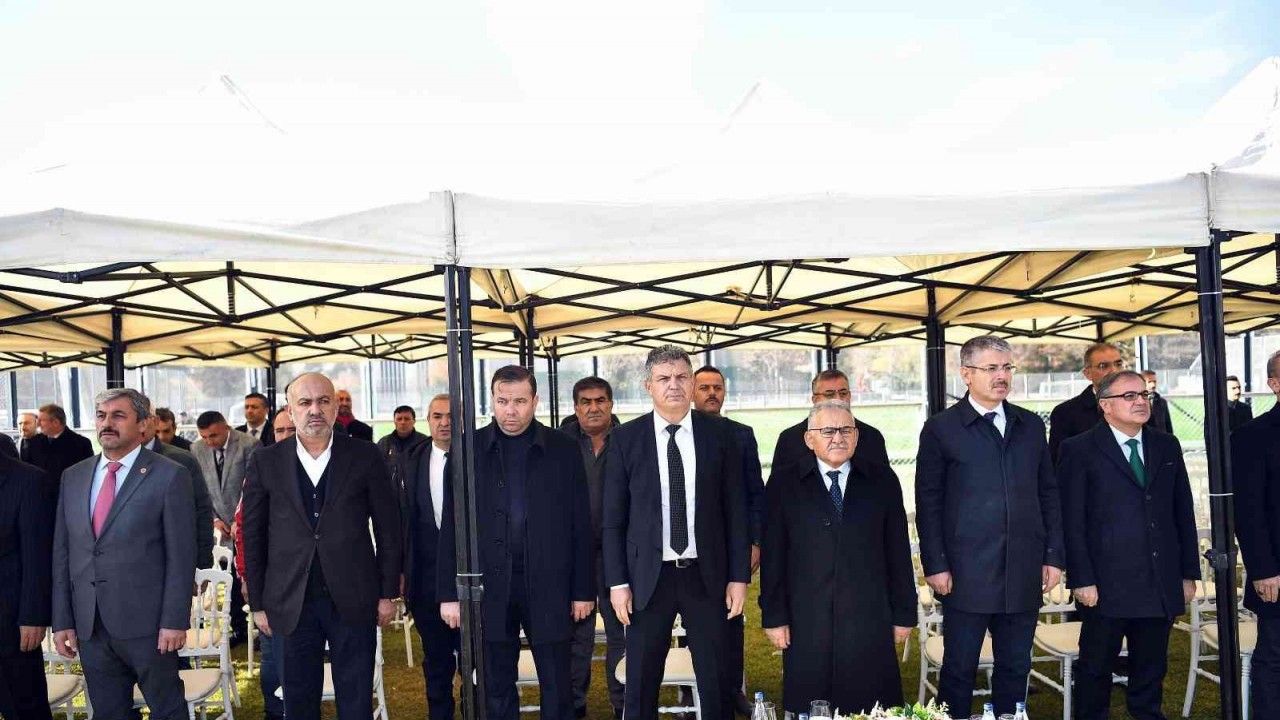 Kayseri Büyükşehir Belediyesi’nden Amatör Kulüplere Malzeme Desteği
