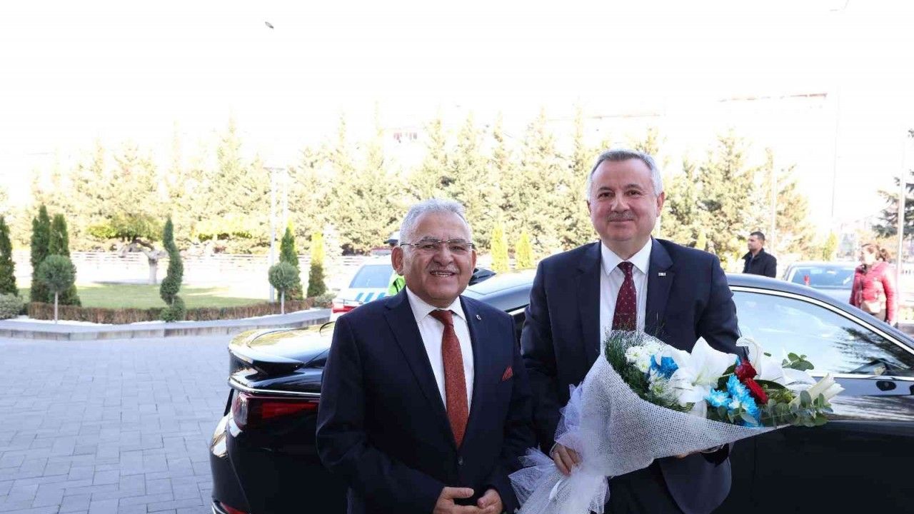 Moldova Ankara Büyükelçisi, Büyükkılıç’ı ziyaret etti
