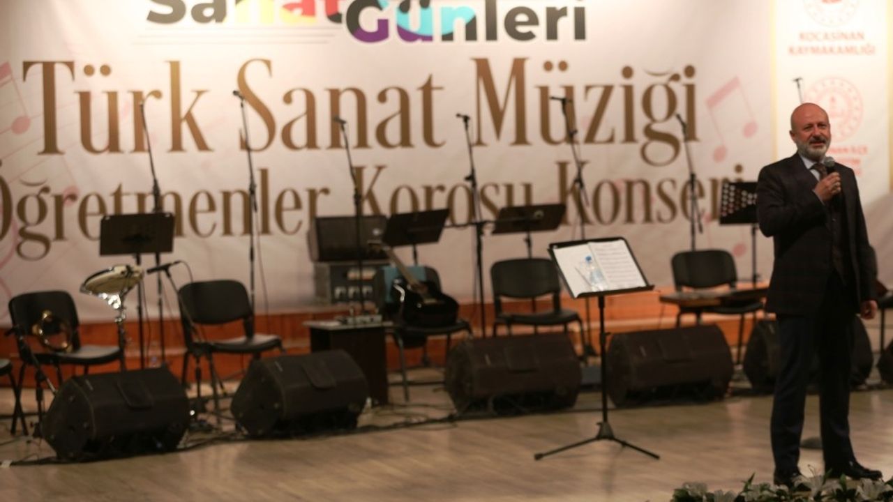 Türk Sanat Müziği Öğretmenler Korosu ile müzik ziyafeti