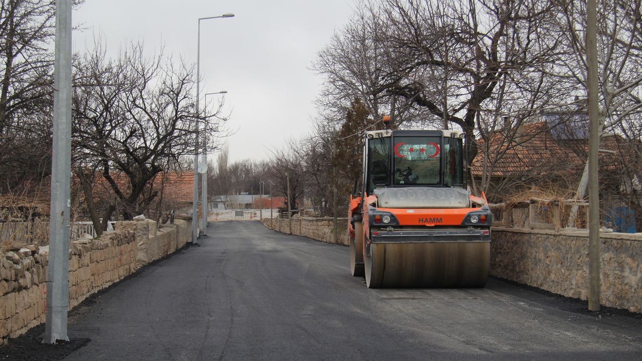 Bünyan Gergeme Mahallesi asfalt yapımı devam ediyor