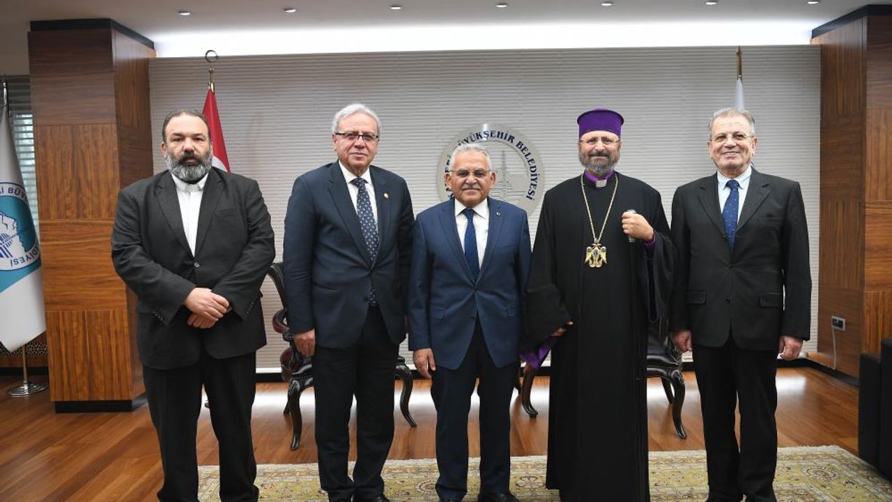 Ermeni Patriği Başkan Büyükkılıç’ı ziyaret etti