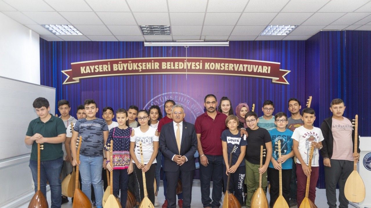 Büyükşehir’in konservatuvar yaz kursları 2 bin 298 öğrenci ile eğitime başladı