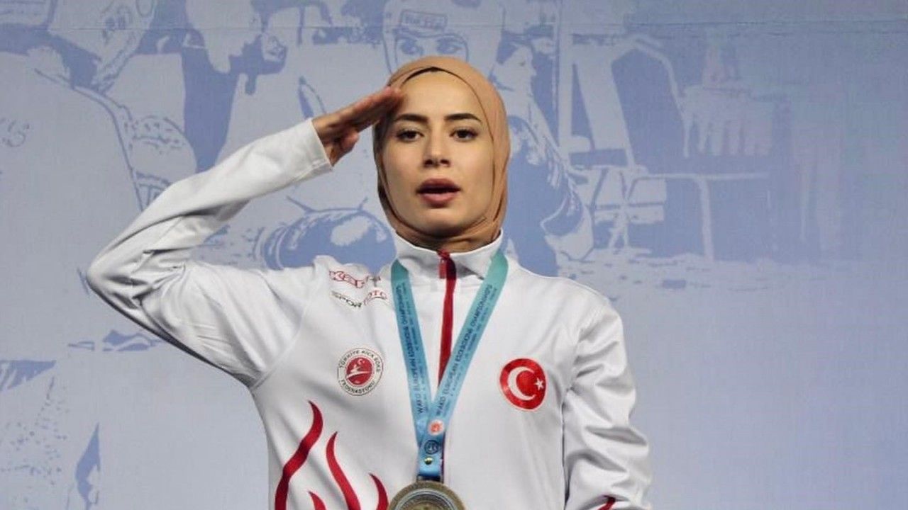 Hayriye Türksoy Hançer Şampiyon Oldu