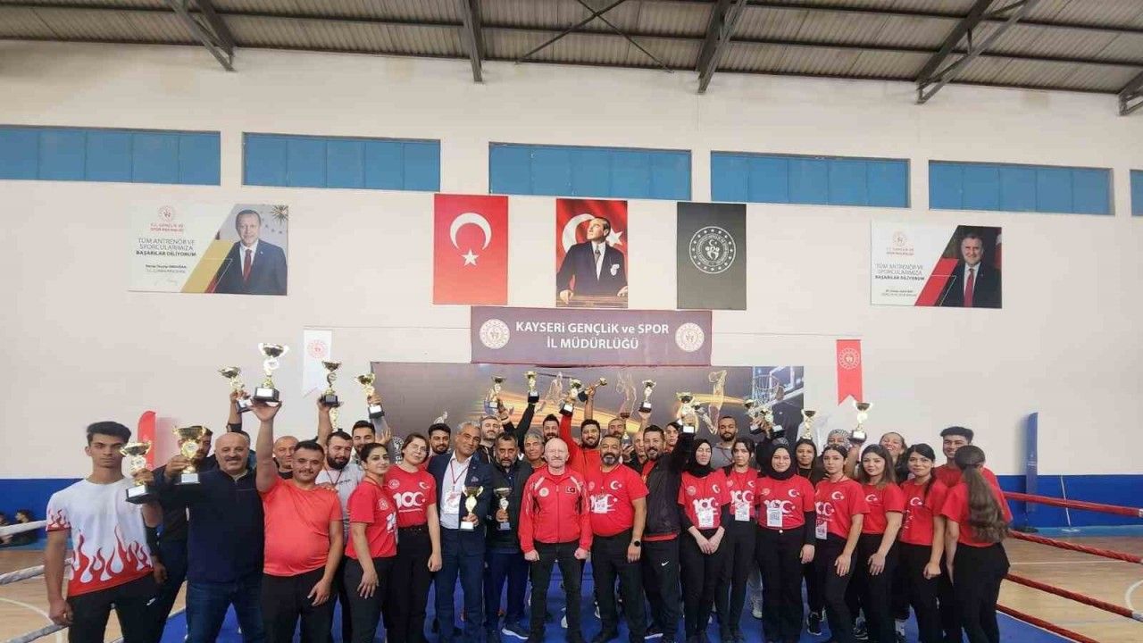 ‘Benim Vatanım Canım Türkiye’m Muaythai Şampiyonası‘ tamamlandı