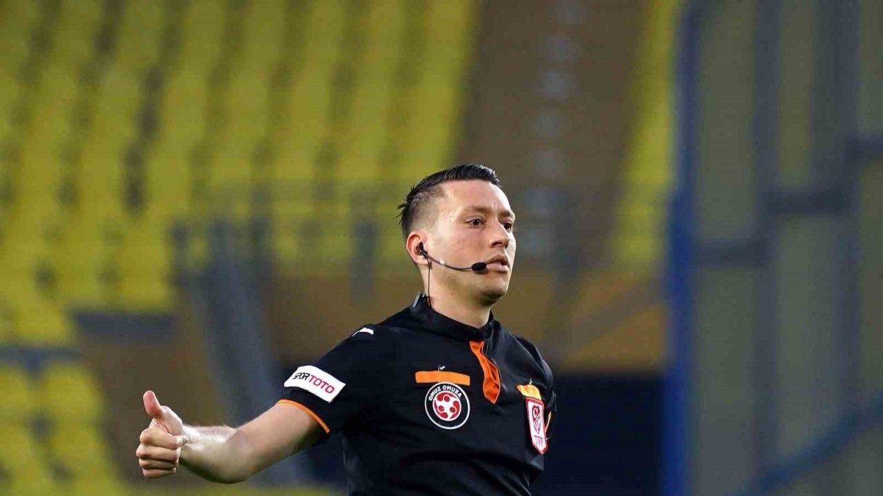 Kayserispor - Fenerbahçe maçını Zorbay Küçük yönetecek