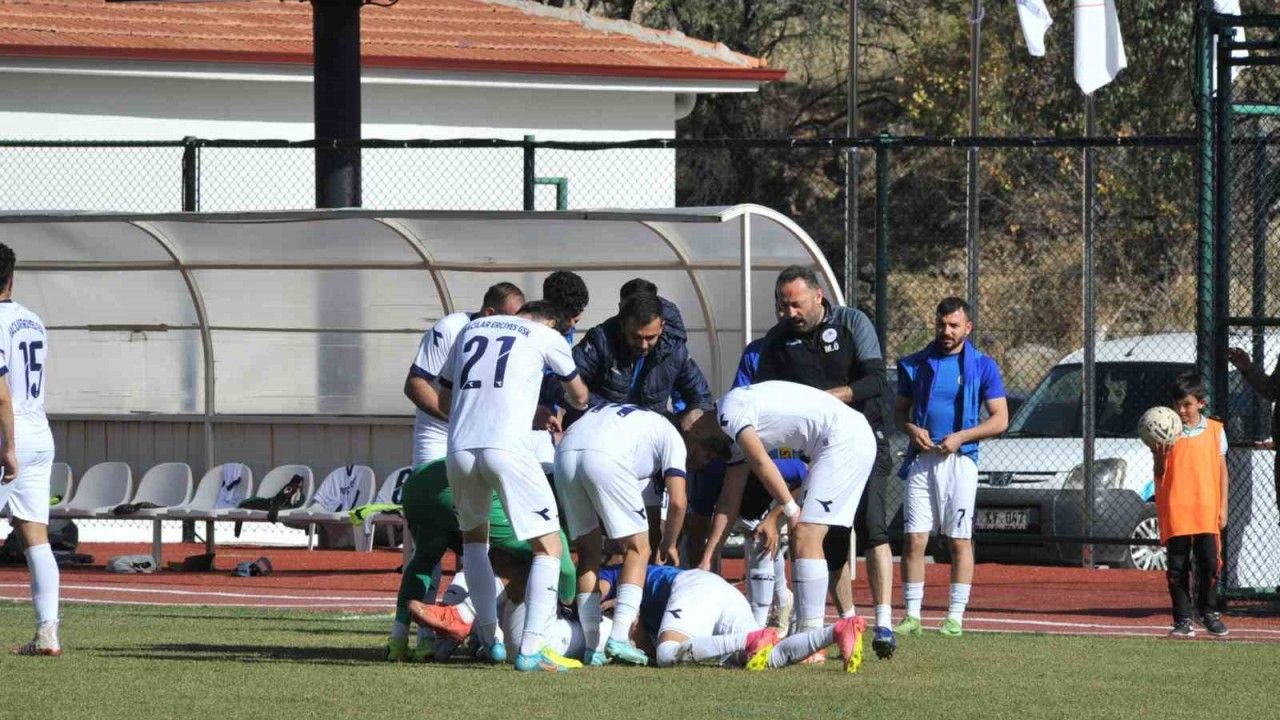 Hacılar Erciyesspor ilk yarıda 24 gol attı