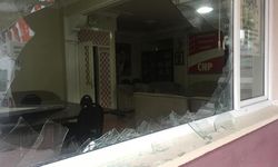 CHP İlçe Binasına Saldırı