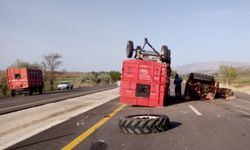 Traktörle kamyon çarpıştı: 3 Yaralı!