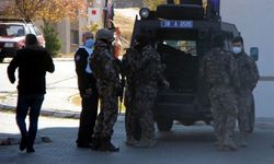 Komşulara tüfek gösterip kız arkadaşının evine girdi, PÖH operasyonuyla çıkarıldı!