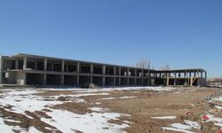 Bünyan Ticaret Merkezi inşaatı devam ediyor