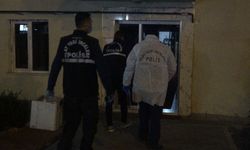 Tartıştığı kızını boynundan bıçaklayarak öldürdü