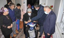 Başkan Öztürk’ten engelli vatandaş kandil sürprizi