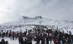 Erciyes doldu taştı