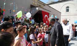 Başkan Yalçın’dan yaz kuran kursu öğrencilerine dondurma ikramı